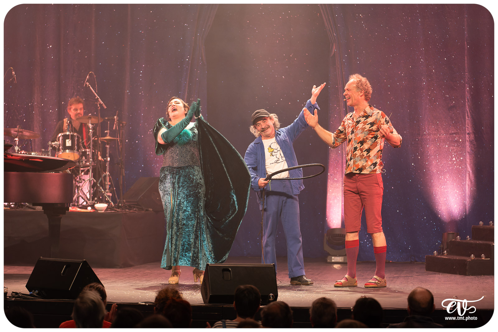 PLEIN FEU (CIE AVRIL EN SEPTEMBRE)